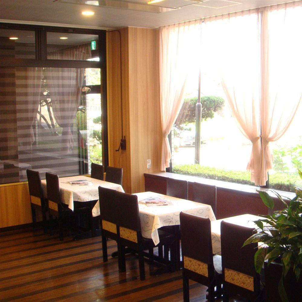 Apa Hotel Tsubame-Sanjo Ekimae Kültér fotó